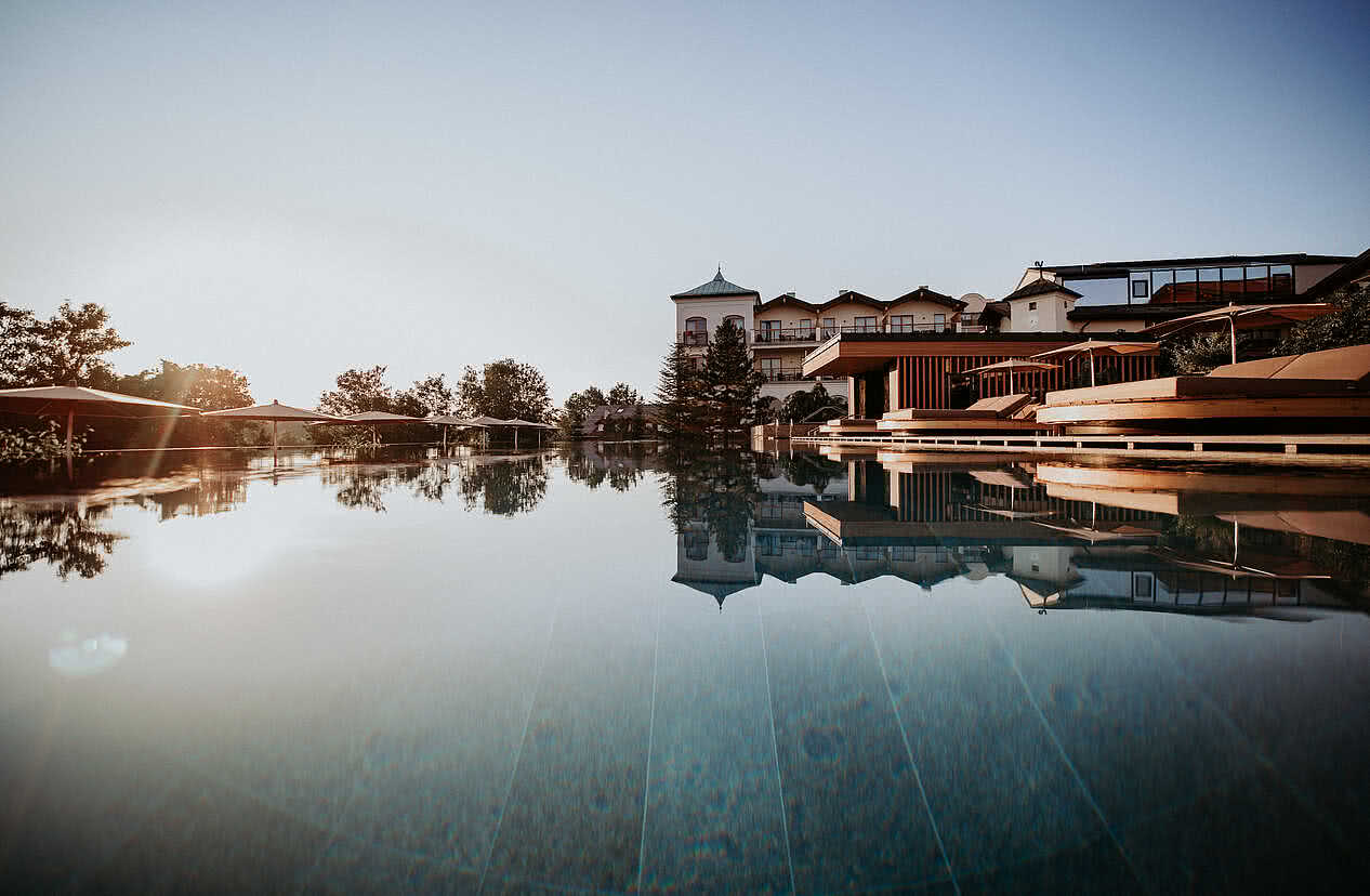 Wellness-Hotel Gmachl – Garten und Pool